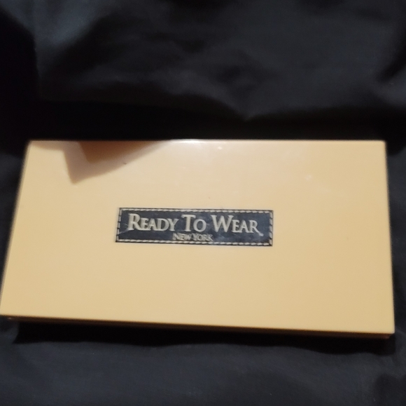 Ready to wear/ the face - Picture 2 of 2